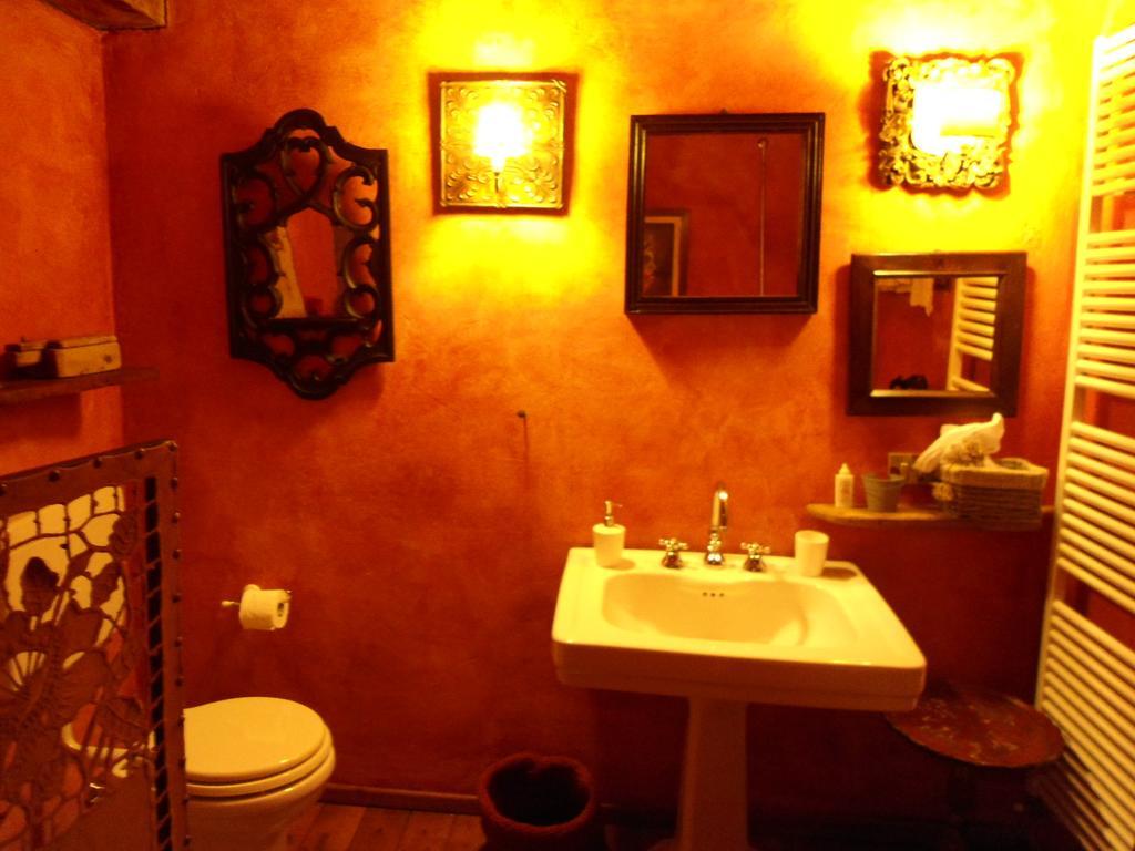 Locanda Dei Melograni Gossolengo Quarto foto